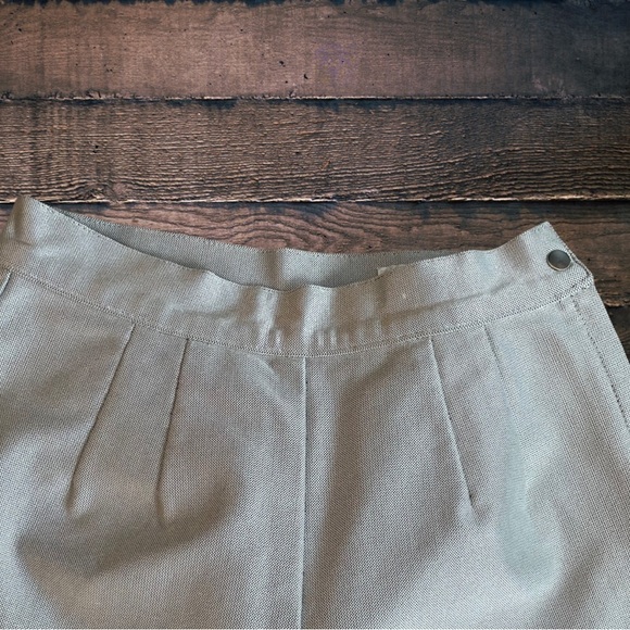 David David High-Waisted Silver Metallic Stirrup Pants Women’s Size 4. - Picture 4 of 16